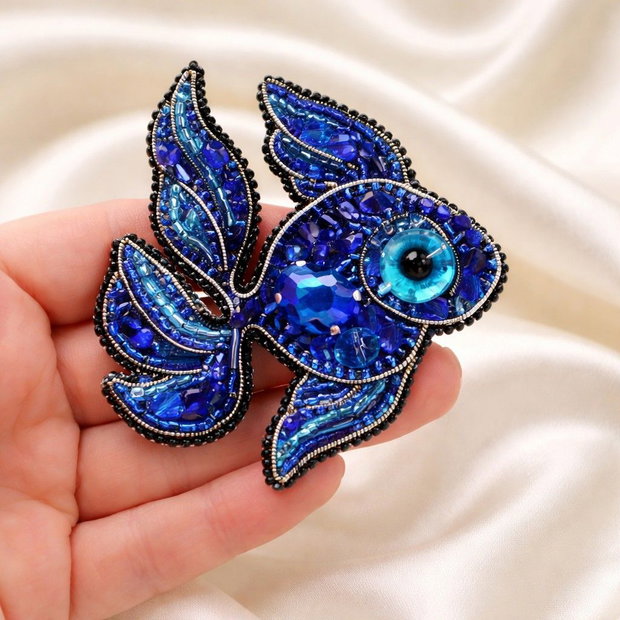 Rezervat Broșă  Goldy the Blue Fish