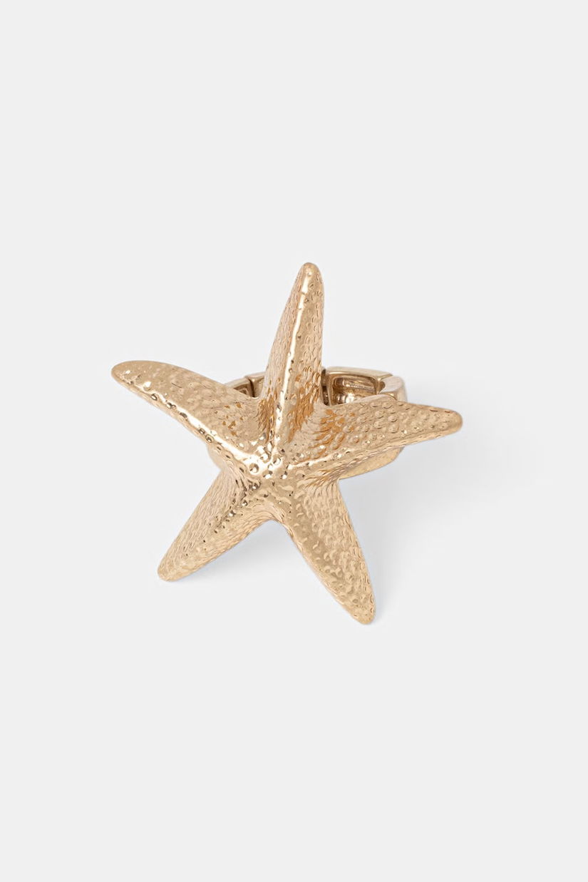 Lola Casademunt inel