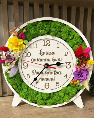 Ceas decorativ cu licheni  8 martie