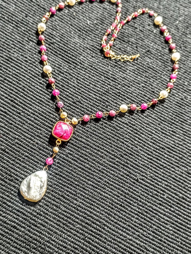 Colier vermeil perle naturale de cultura rubin conector sillimanit argint placat cu aur minimalist boho chic trendy