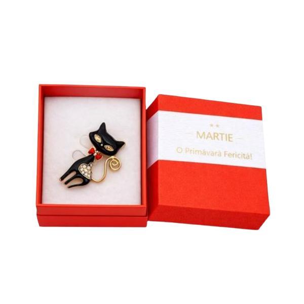 Mărțișor Broșă Pisică Neagră cu Fundiță Roșie