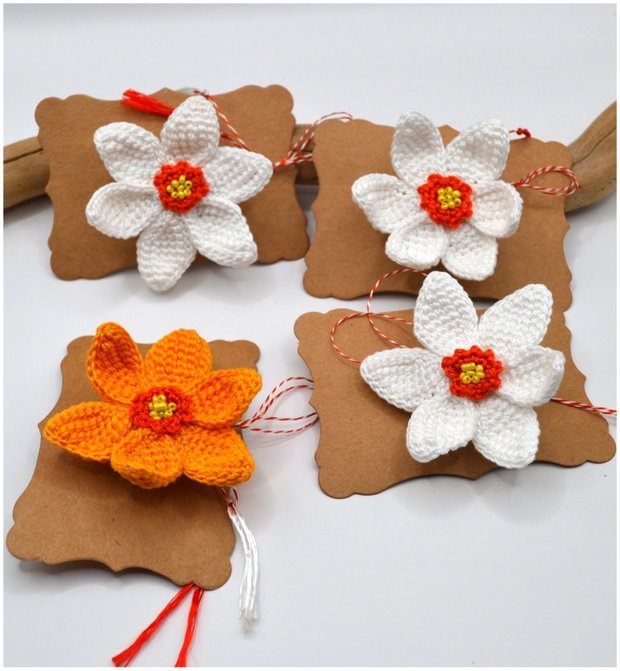 Brosa martisor narcisa crosetata