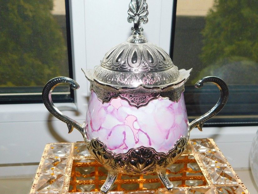 Zaharnita  spectaculoasa, portelan  cu metal    argintat,