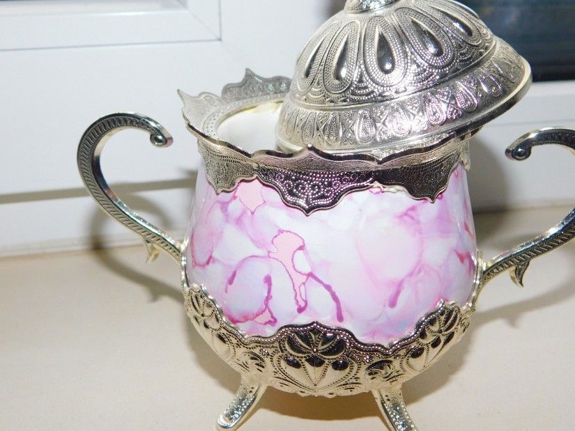 Zaharnita  spectaculoasa, portelan  cu metal    argintat,