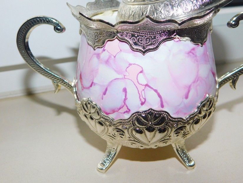 Zaharnita  spectaculoasa, portelan  cu metal    argintat,