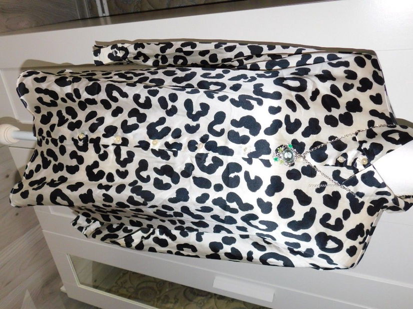 ZARA, bluza noua masura XL, etichete atasate, colier cadou