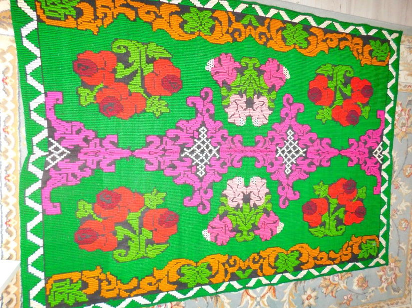 Covor original  lucrat  in totalitate manual , Transilvania,