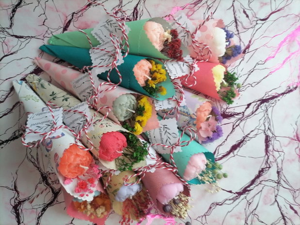 Mărțișoare handmade parfumate bujori mici delicați și unici!