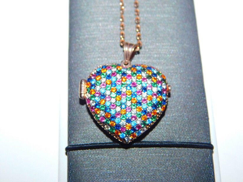 Lantisor nou cu pandantiv inima, caseta  2 poze