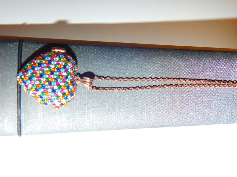 Lantisor nou cu pandantiv inima, caseta  2 poze