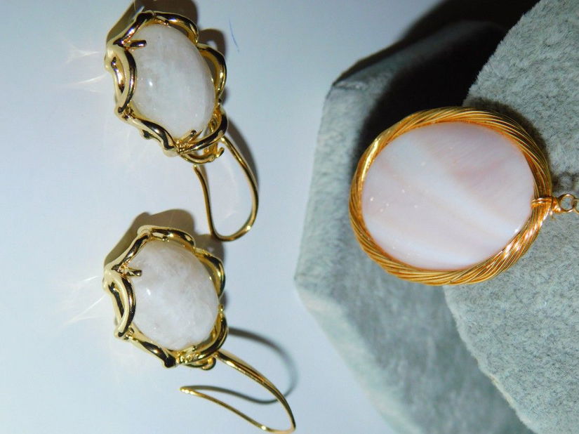 Colier nou Stauer SUA, perle cultura, cercei noi  masivi, superbi,  cadou