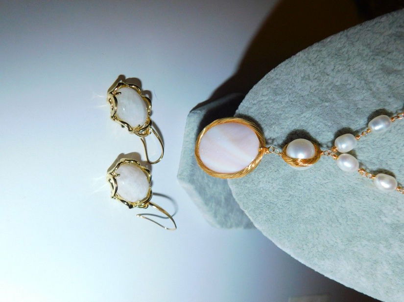 Colier nou Stauer SUA, perle cultura, cercei noi  masivi, superbi,  cadou