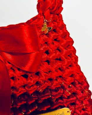 Geantă croșetată handmade roșie cu fundă satin  ElaD by Elenas Craft