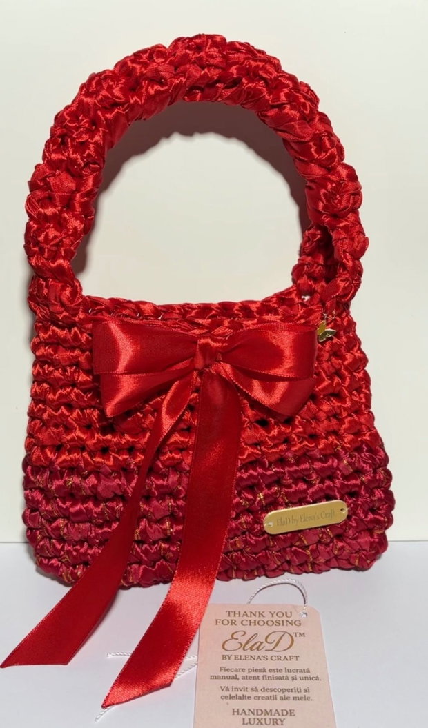 Geantă croșetată handmade roșie cu fundă satin  ElaD by Elenas Craft