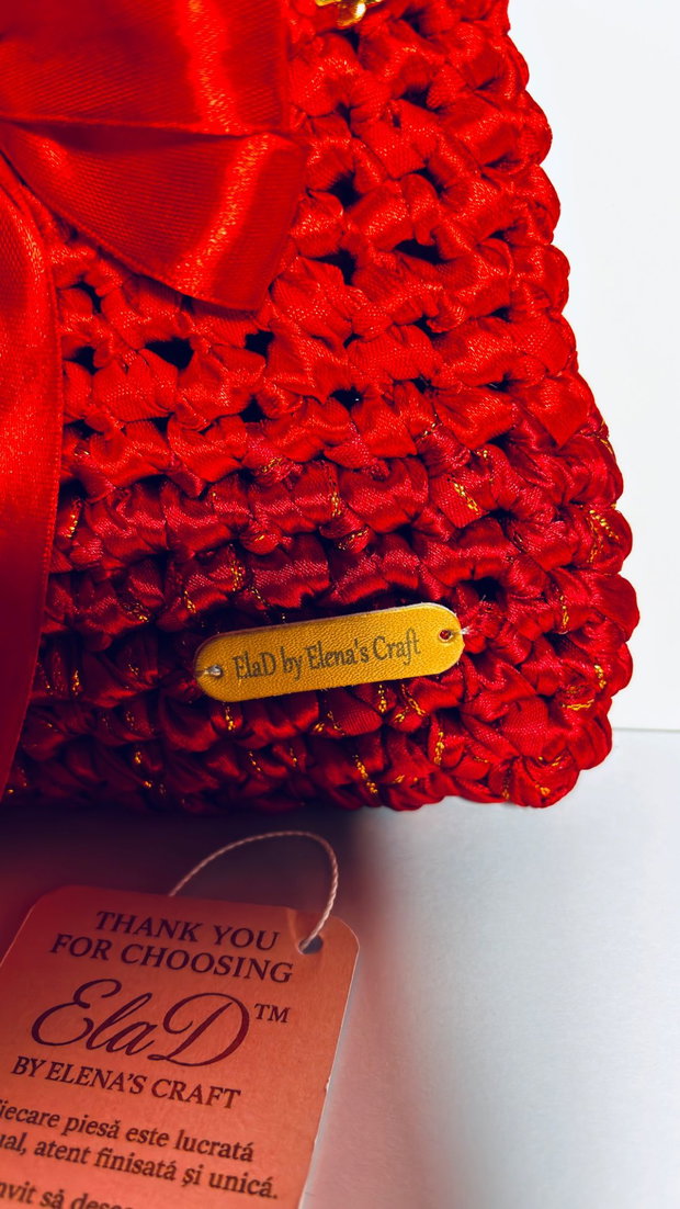 Geantă croșetată handmade roșie cu fundă satin  ElaD by Elenas Craft