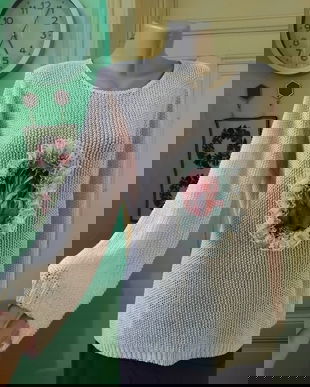 Bluza unicat, cu aplicatie lalea