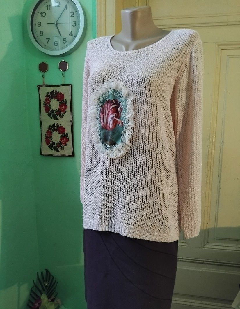 Bluza unicat, cu aplicatie lalea