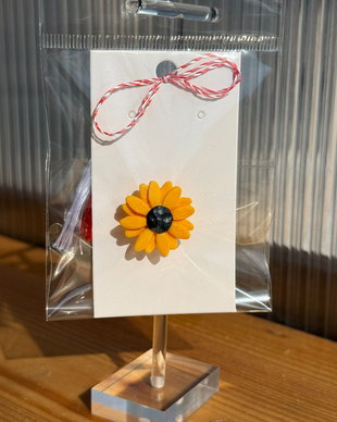 Martisor floarea soarelui brosa