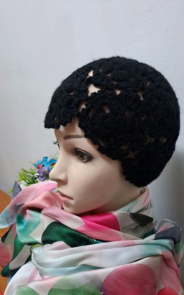 Căciulă neagra