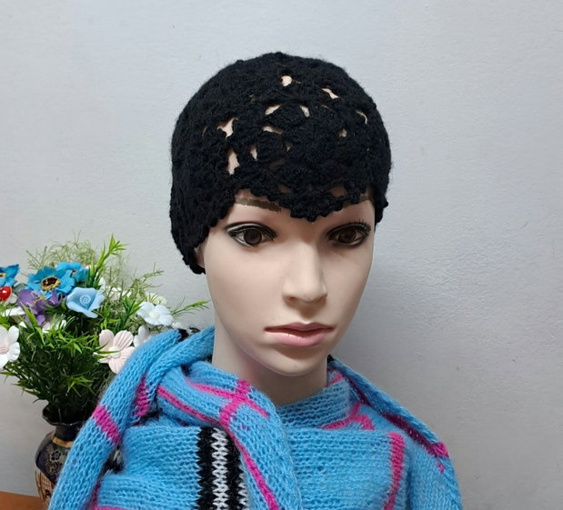 Căciulă neagra