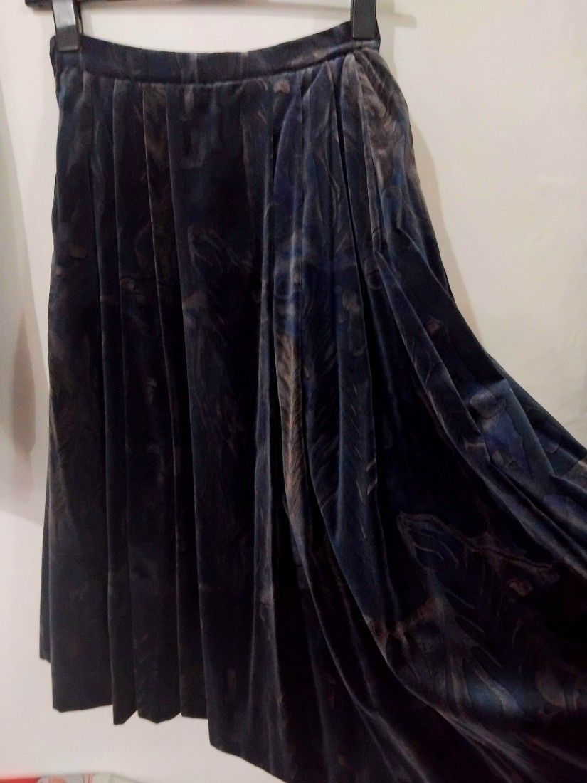 Fusta din catifea bumbac si bluza asortata