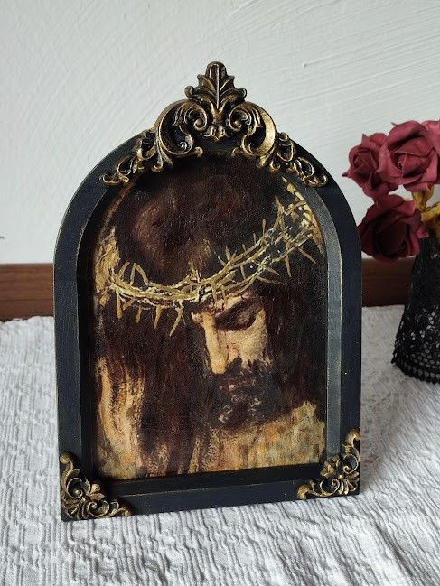 Icoană în ramă de lemn O clipă de liniște și credință