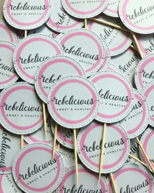 Toppere personalizate cu logo