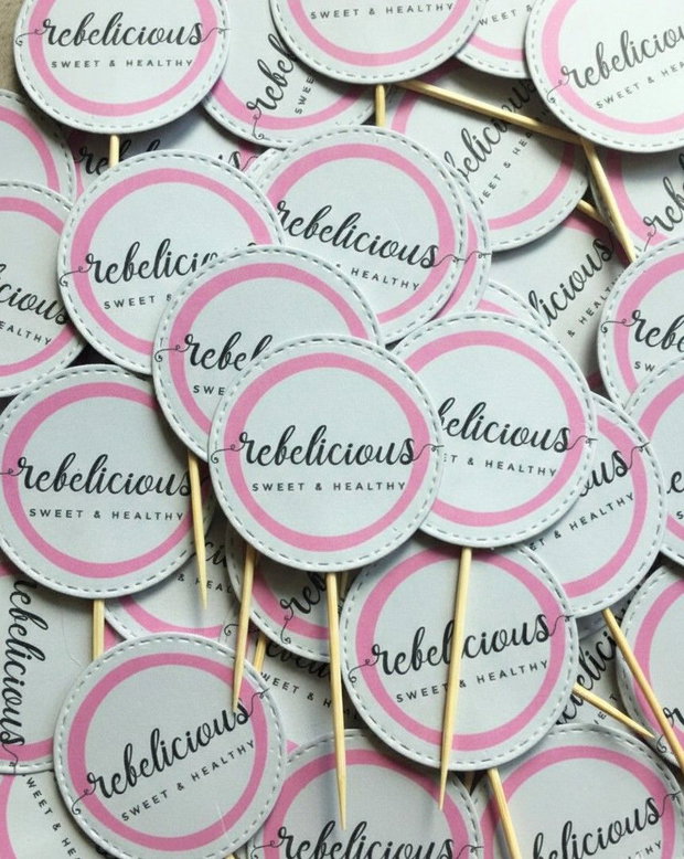Toppere personalizate cu logo