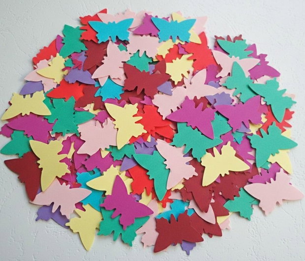 Confetti fluturași