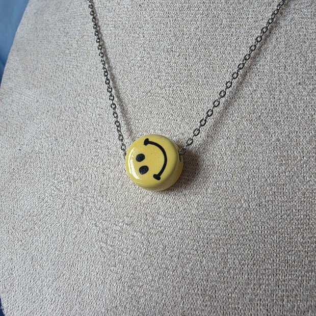 Lanț din oțel inoxidabil și pandantiv ceramică smile