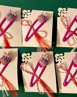 Martisor, clama cu inorog mov