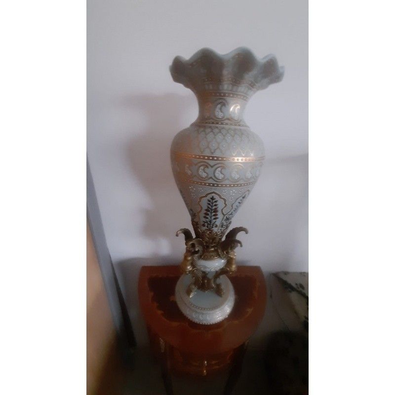 Vaza mare din portelan Craquele cu decoratiuni din bronz