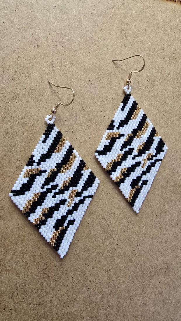 Cercei handmade Zebra Gold