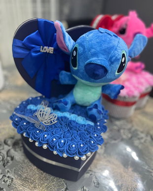 Cutie trandafiri