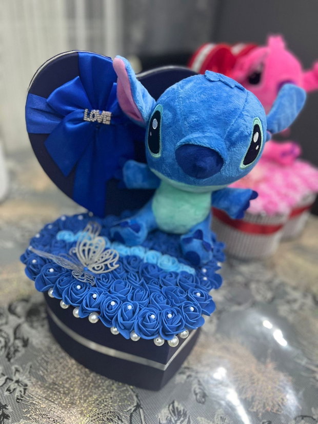 Cutie trandafiri