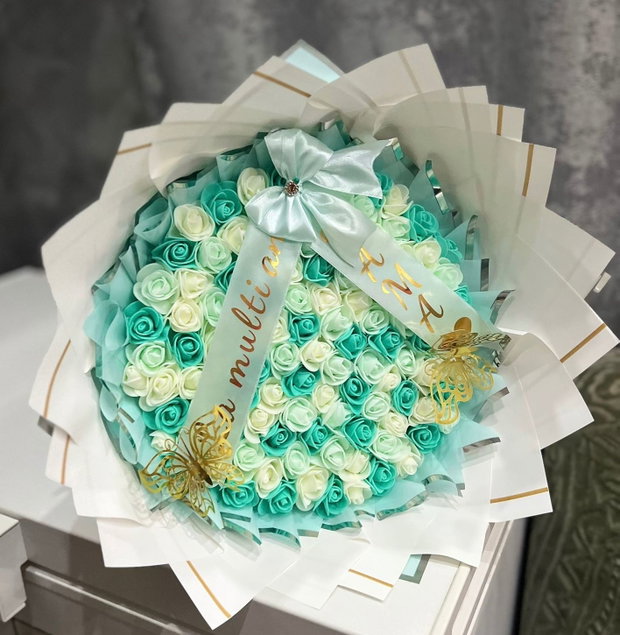 Buchet trandafiri