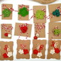 12 martisoare crosetate diverse la pret (Lot 11b)