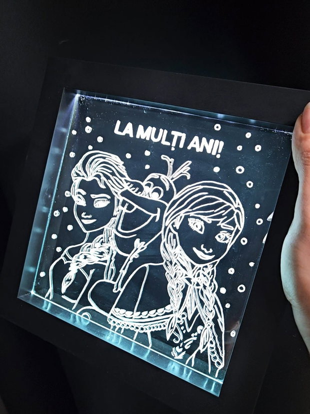 Lampă LED cu geam din STICLA - Cadou - La Mulți Ani - FROZEN - ELSA, ANA & OLAF - Gravata Manual