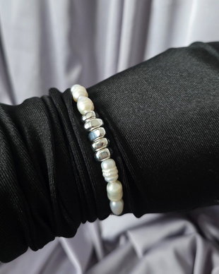 Brățară cu hematite si perle de cultura