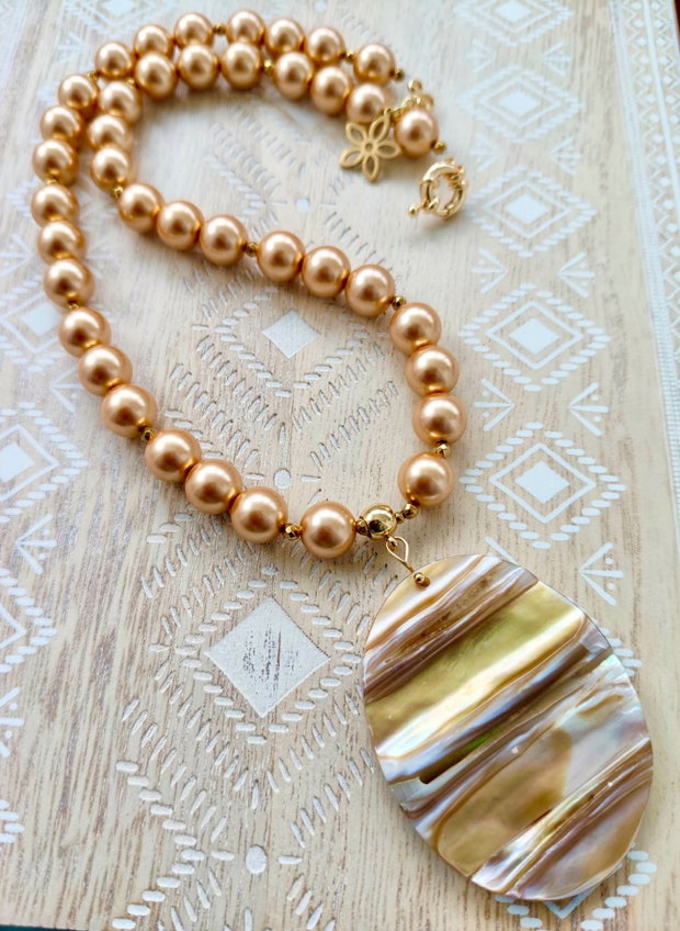 Colier perle SWAROVSKI & pandantiv sidef natural
