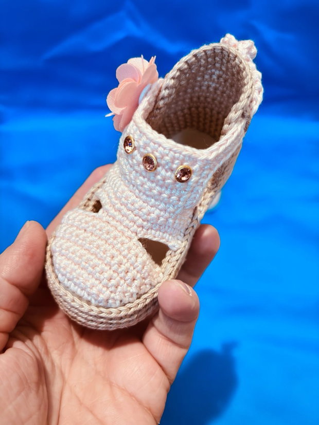 Pantofiori bebeluși croșetați handmade Eleganță delicată pentru primii pași | ElaD by Elenas Craft