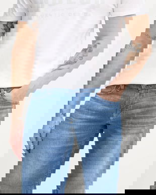 Guess pantaloni scurți jeans SONNY