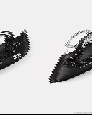 Karl Lagerfeld breloc