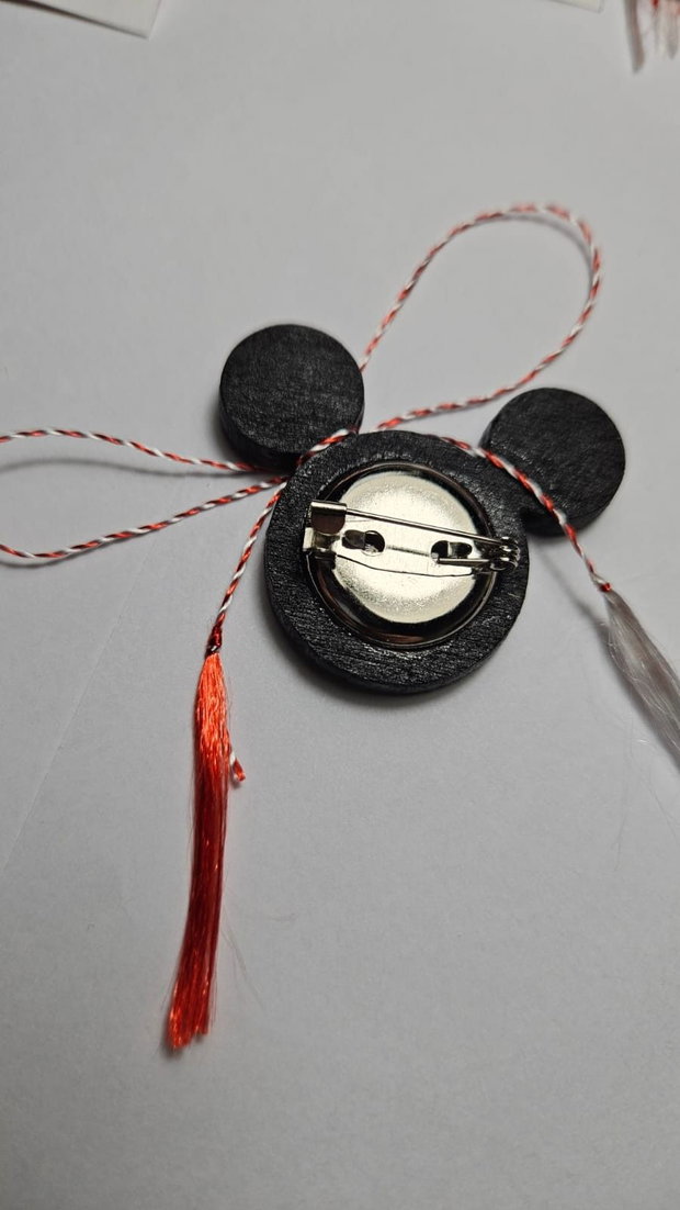 Mărțișor Broșă Mickey Mouse din Lemn Cadou Handmade pentru Fetițe
