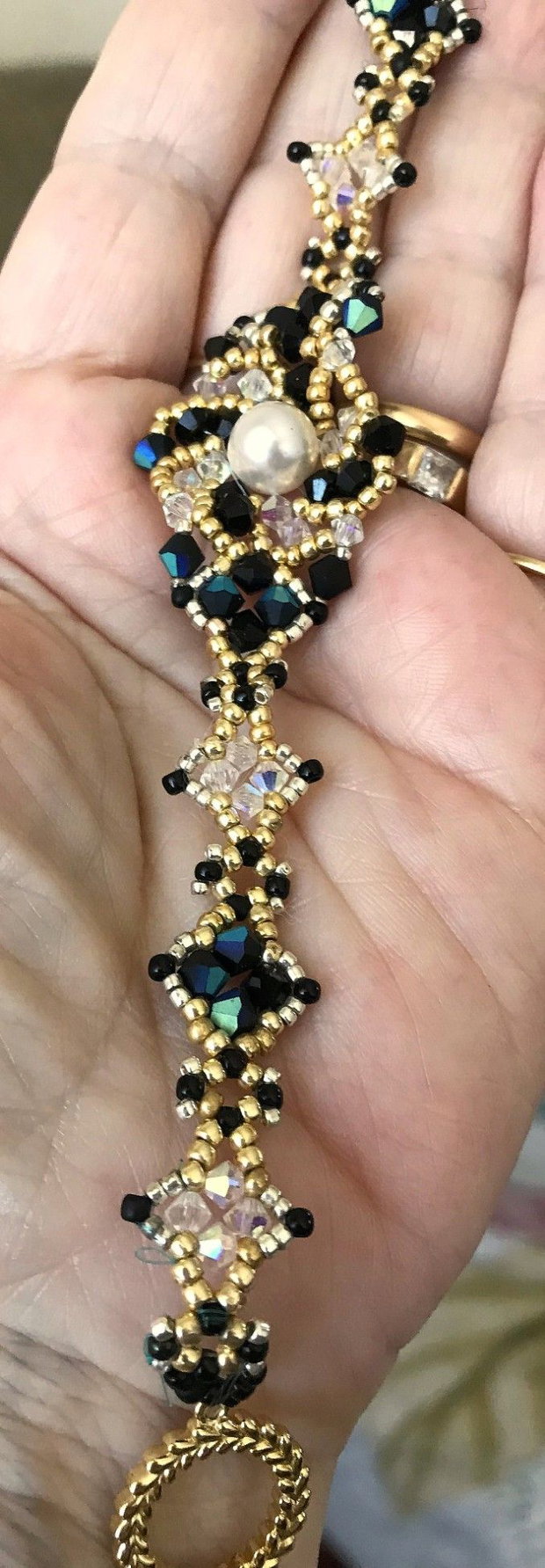 Bratara cu o perla si biconice Swarovski