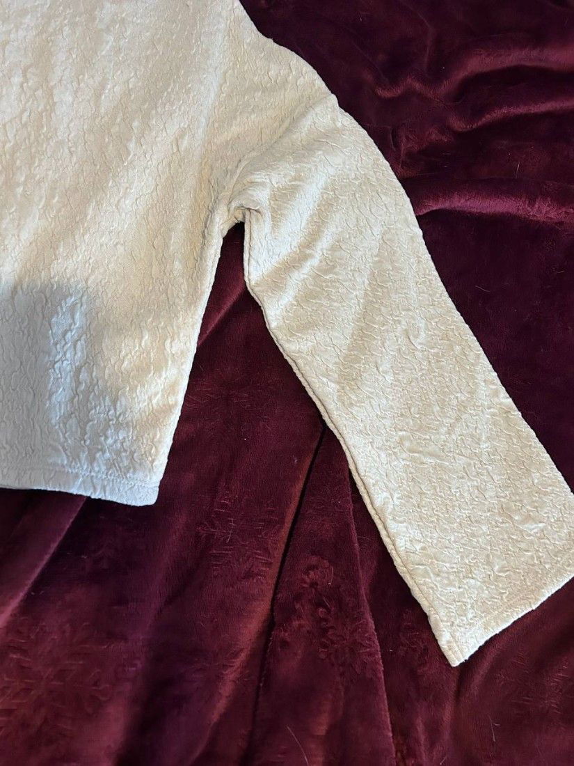 Bluză damă crem tip helancă marimea XS-S