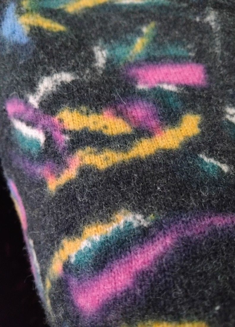 Bluza din lana inculori difuze