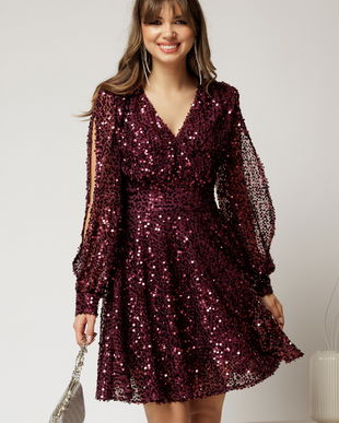 Rochie scurta mov din paiete cu decolteu V si maneci crapate