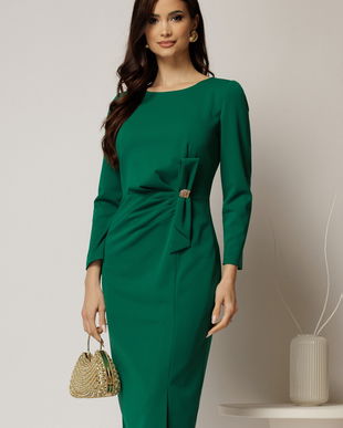 Rochie midi verde din crep cu detaliu pe talie