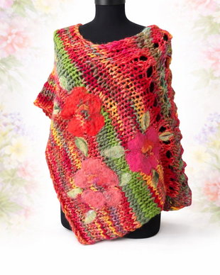 Poncho cu flori de lana merinos